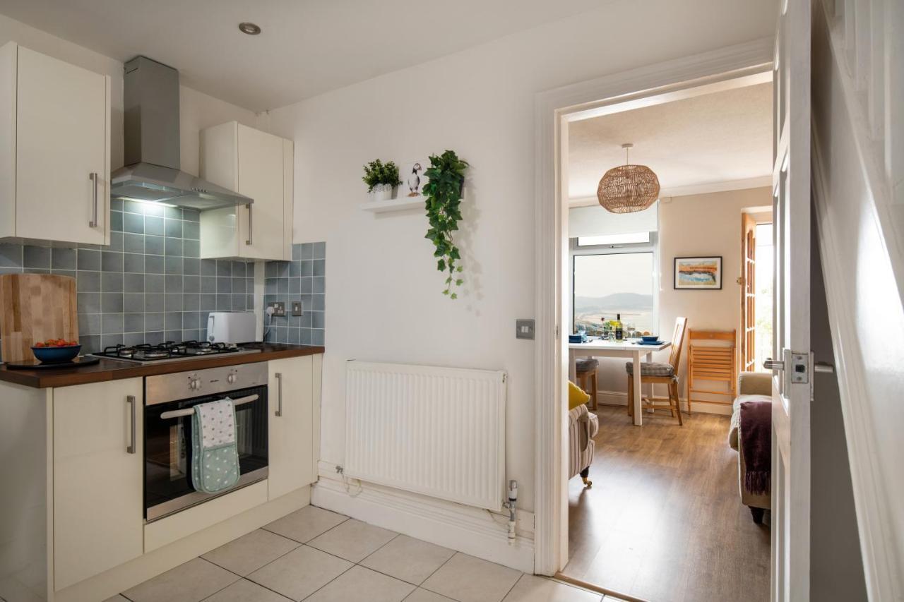 Windy Ridge Terrace With Beautiful Sea Views, North Wales Coast Villa Old Colwyn Exterior photo