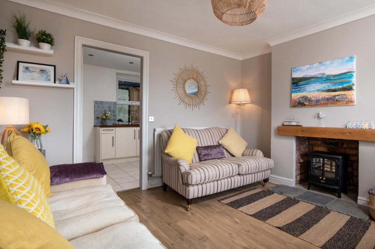 Windy Ridge Terrace With Beautiful Sea Views, North Wales Coast Villa Old Colwyn Exterior photo